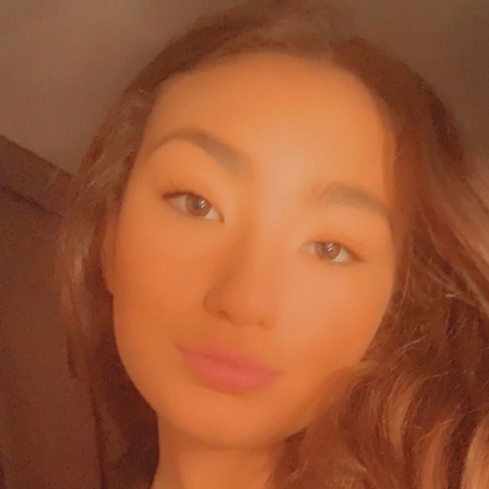 Meet your Posher, Alexis